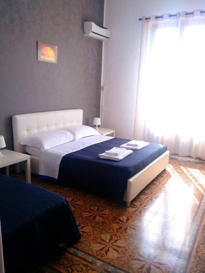Stanze Di Leo Hotel Palermo Bagian luar foto