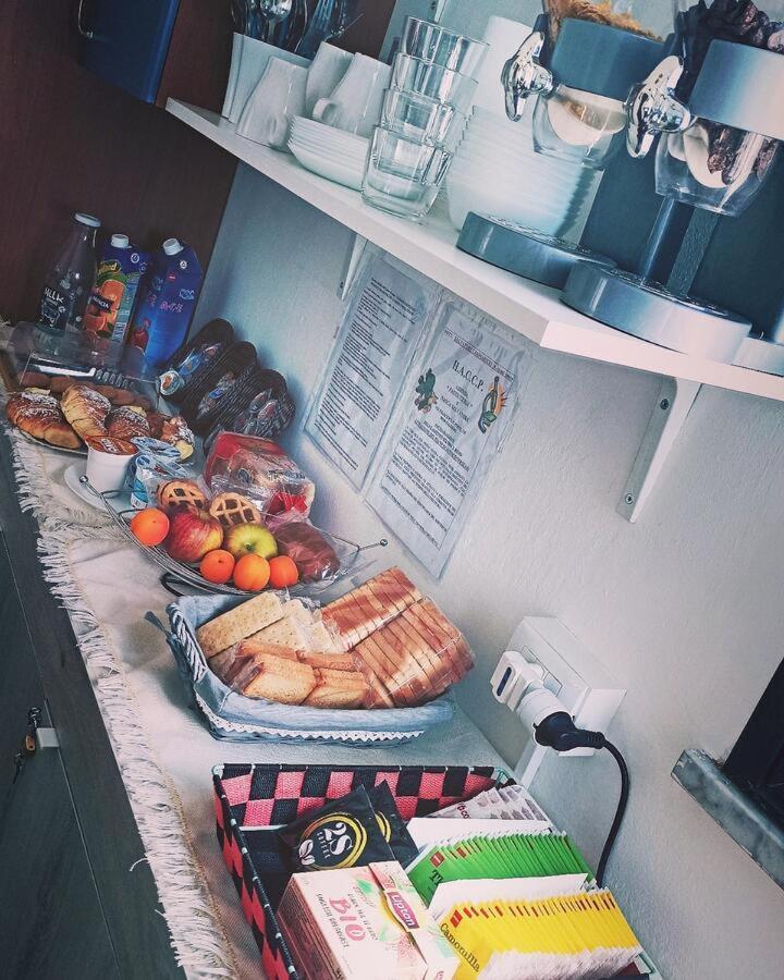 Stanze Di Leo Hotel Palermo Bagian luar foto